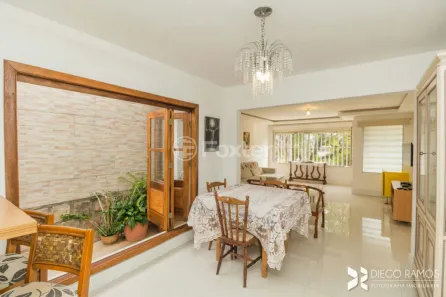 Casa com 3 Quartos à venda, 148m² no Chácara das Pedras, Porto Alegre