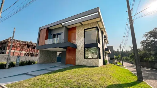 Casa de Condomínio com 3 Quartos à venda, 242m² no Distrito Industrial, Cachoeirinha