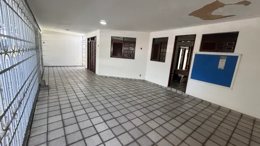 Ponto Comercial com 3 Quartos à venda, 180m² no Lagoa Nova, Natal