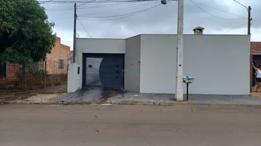 Casa com 3 Quartos à venda, 200m² no Jardim dos Estados, Londrina