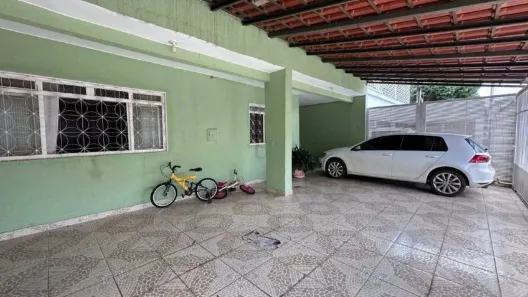 Sobrado com 6 Quartos à venda, 200m² no Guará II, Brasília