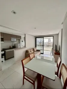 Apartamento com 3 Quartos para alugar, 84m² no Batista Campos, Belém