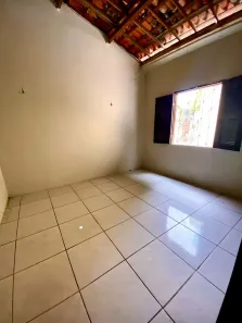 Casa com 2 Quartos para alugar, 70m² no Parque Araxá, Fortaleza