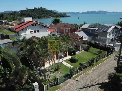 Casa com 2 Quartos para alugar, 120m² no Centro, Porto Belo