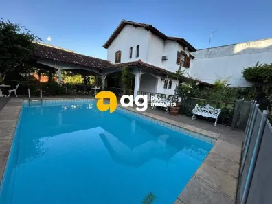 Casa com 3 Quartos à venda, 264m² no Vila Valqueire, Rio de Janeiro