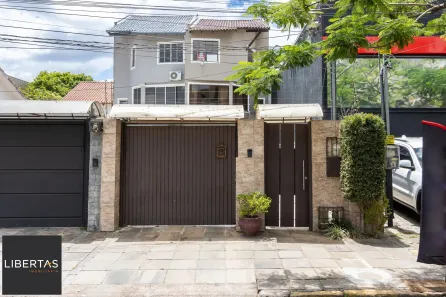 Casa com 3 Quartos à venda, 201m² no Cristal, Porto Alegre