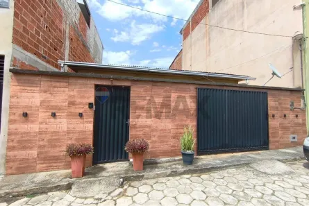 Casa com 2 Quartos à venda, 130m² no Centro, Guaçuí