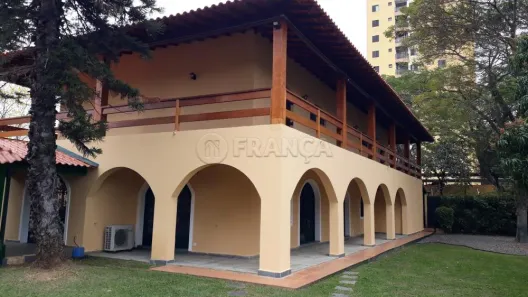 Sobrado com 4 Quartos para alugar, 2600m² no Jardim Beira Rio, Jacareí