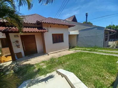 Casa com 3 Quartos à venda, 189m² no Medianeira, Porto Alegre