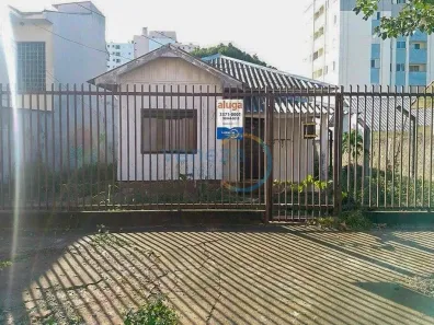 Casa com 3 Quartos para alugar, 55m² no Vila Larsen 1, Londrina