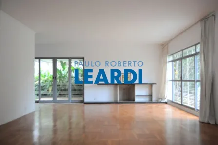 Sobrado com 4 Quartos para alugar, 480m² no Sumaré, São Paulo