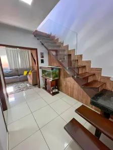 Sobrado com 3 Quartos para alugar, 300m² no Rio Verde II, Varginha
