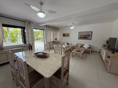 Casa de Condomínio com 4 Quartos para alugar, 130m² no Bosque, Armação dos Búzios