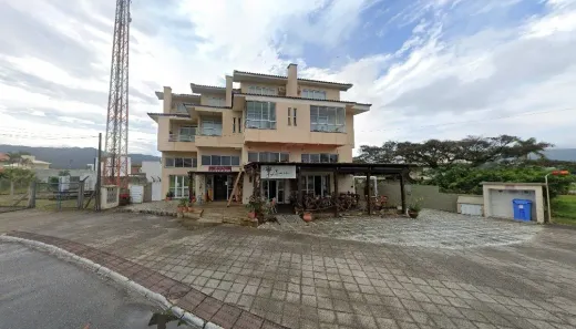 Apartamento com 2 Quartos à venda, 77m² no Pântano do Sul, Florianópolis