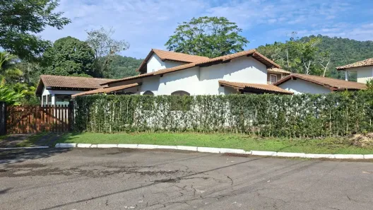 Casa de Condomínio com 2 Quartos para alugar, 70m² no Mangaratiba, Mangaratiba