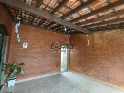 Casa com 2 Quartos à venda, 80m² no Chácaras Tubalina e Quartel, Uberlândia