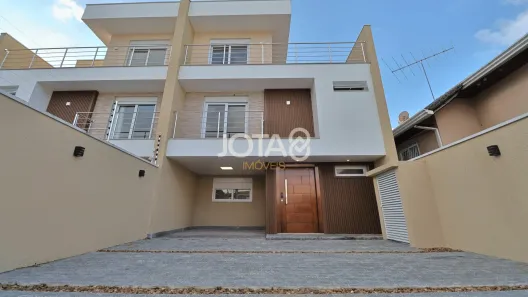 Sobrado com 3 Quartos à venda, 179m² no Santo Inácio, Curitiba