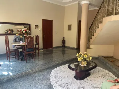Casa com 5 Quartos à venda, 326m² no Cazeca, Uberlândia