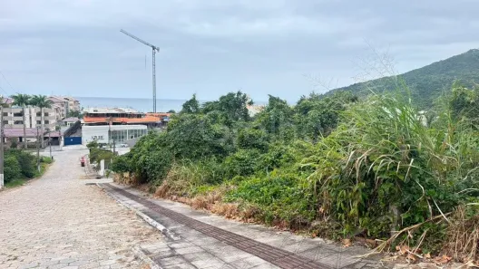 Lote/Terreno à venda, 720m² no Praia Brava, Florianópolis