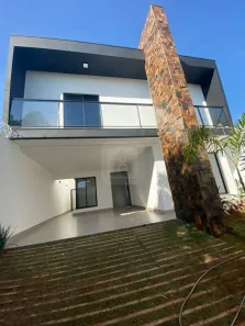 Sobrado com 3 Quartos à venda, 286m² no Nova Uberlândia, Uberlândia