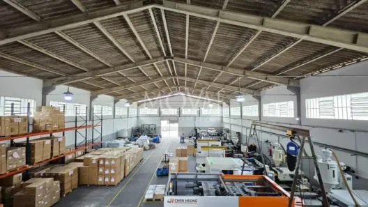 Galpão/Depósito/Armazém à venda, 880m² no Chácaras Reunidas, São José dos Campos