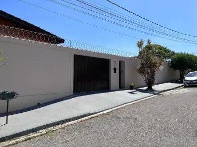 Casa com 3 Quartos à venda, 228m² no Jardim Bandeirantes, Sorocaba