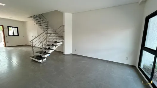 Sobrado com 3 Quartos à venda, 114m² no Saguaçu, Joinville