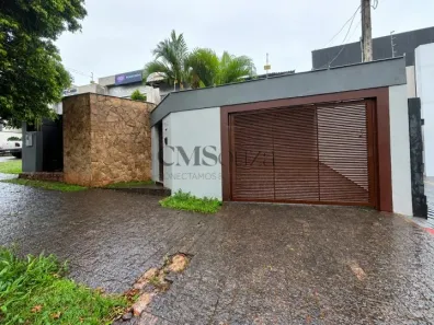Casa com 3 Quartos para alugar, 250m² no Jardim Presidente, Londrina