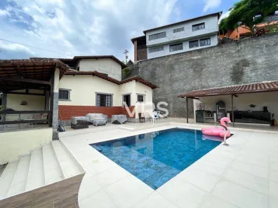 Casa com 3 Quartos à venda, 166m² no Parque São Luiz, Teresópolis