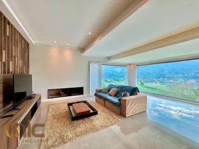 Casa com 3 Quartos à venda, 500m² no Carlos Guinle, Teresópolis