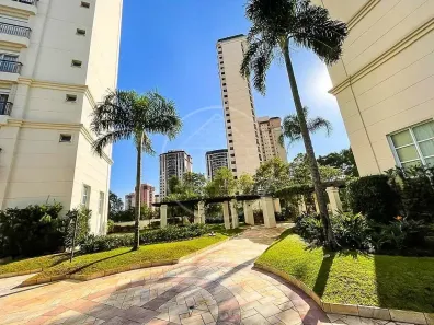 Apartamento com 3 Quartos para alugar, 132m² no Santo Amaro, São Paulo