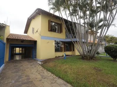 Casa com 4 Quartos à venda, 240m² no Espírito Santo, Porto Alegre