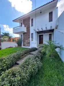 Casa com 3 Quartos para alugar, 283m² no São José, Santa Maria