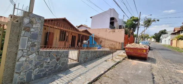 Casa com 3 Quartos à venda, 156m² no Alípio de Melo, Belo Horizonte