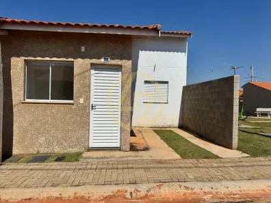 Casa de Condomínio com 2 Quartos à venda, 49m² no Vila Popular, Itapetininga