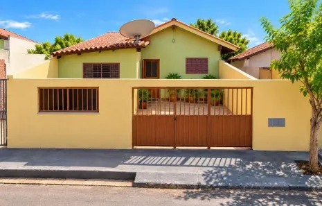 Casa com 2 Quartos à venda, 75m² no Novo Mundo, Várzea Grande