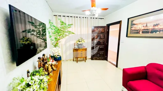 Casa com 3 Quartos à venda, 205m² no Iporã, Araçatuba