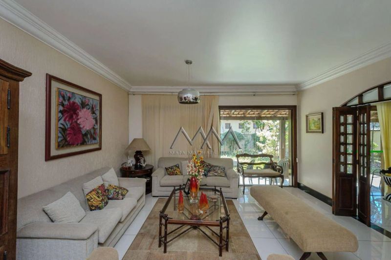 Casa com 4 quartos — São Bento, Belo Horizonte