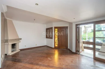 Casa com 3 Quartos para alugar, 214m² no Jardim Isabel, Porto Alegre