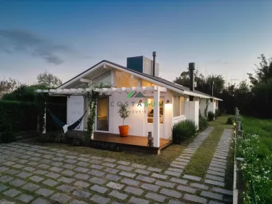 Casa com 4 Quartos à venda, 190m² no Ibiraquera, Imbituba