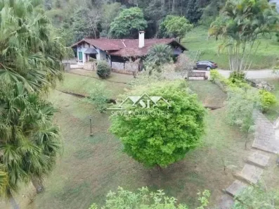 Casa com 10 Quartos à venda, 1000m² no Araras, Petrópolis