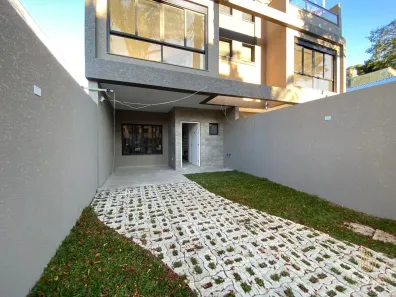 Sobrado com 3 Quartos à venda, 192m² no Água Verde, Curitiba