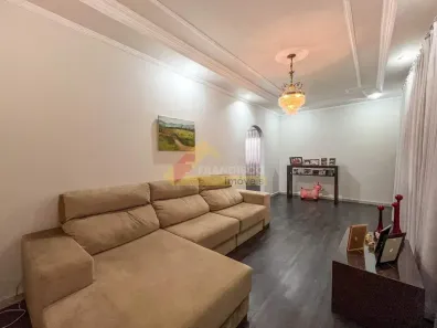 Casa com 3 Quartos à venda, 155m² no Santa Clara, Divinópolis