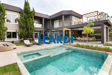 Casa de Condomínio com 6 Quartos à venda, 774m² no Residencial Tamboré, Barueri