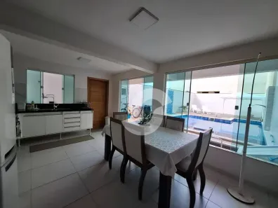 Casa com 7 Quartos à venda, 294m² no Itaipu, Niterói
