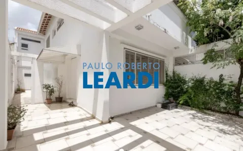 Sobrado com 3 Quartos à venda, 230m² no Vila Cordeiro, São Paulo