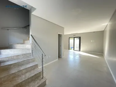 Sobrado com 3 Quartos à venda, 140m² no Estância Velha, Canoas