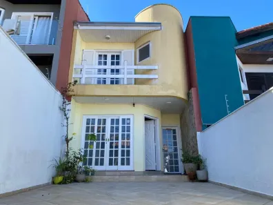 Sobrado com 3 Quartos à venda, 132m² no Vila Suissa, Mogi das Cruzes