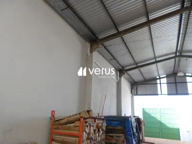 Galpão/Depósito/Armazém para alugar, 180m² no Nossa Senhora das Graças, Uberlândia