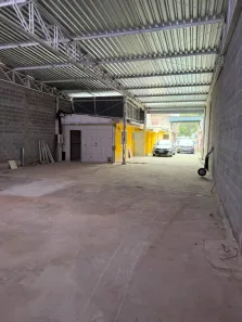 Galpão/Depósito/Armazém para alugar, 180m² no Jardim Tupanci, Barueri